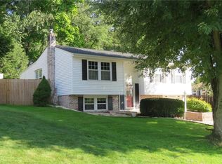 2047 Tara Dr, North Huntingdon, PA 15642