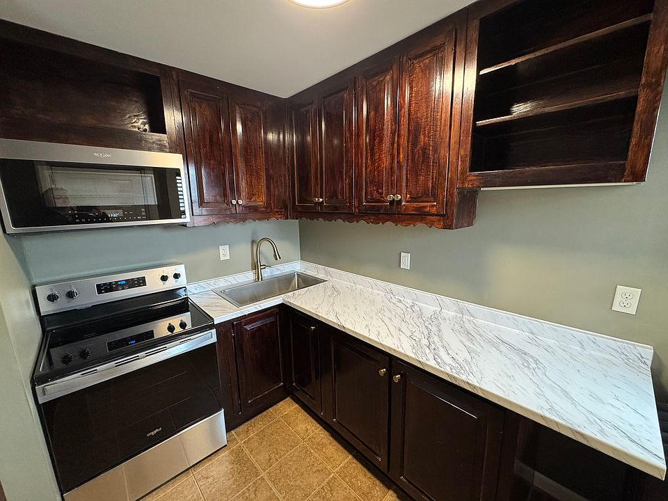 1st image of 217 E King St #3