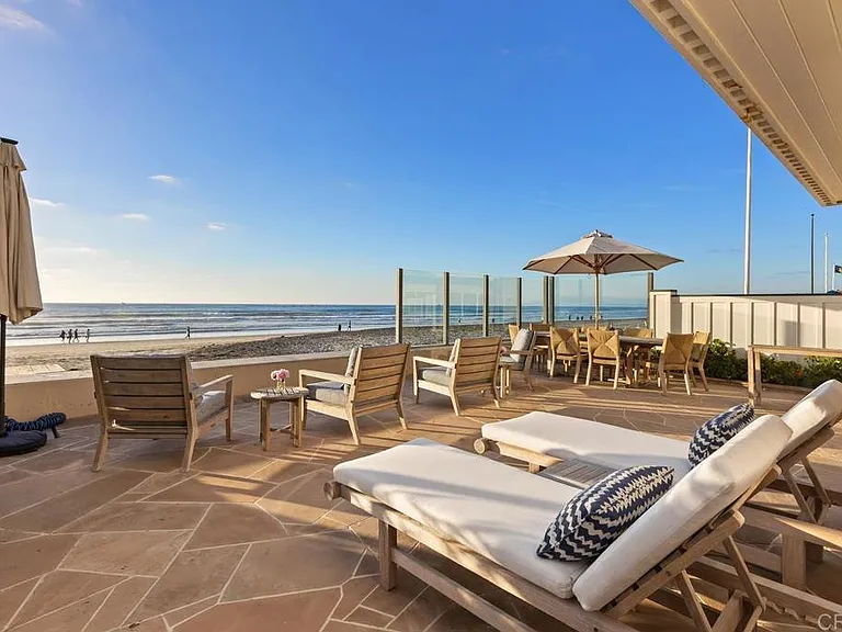 2008 Ocean Front — Photo 14