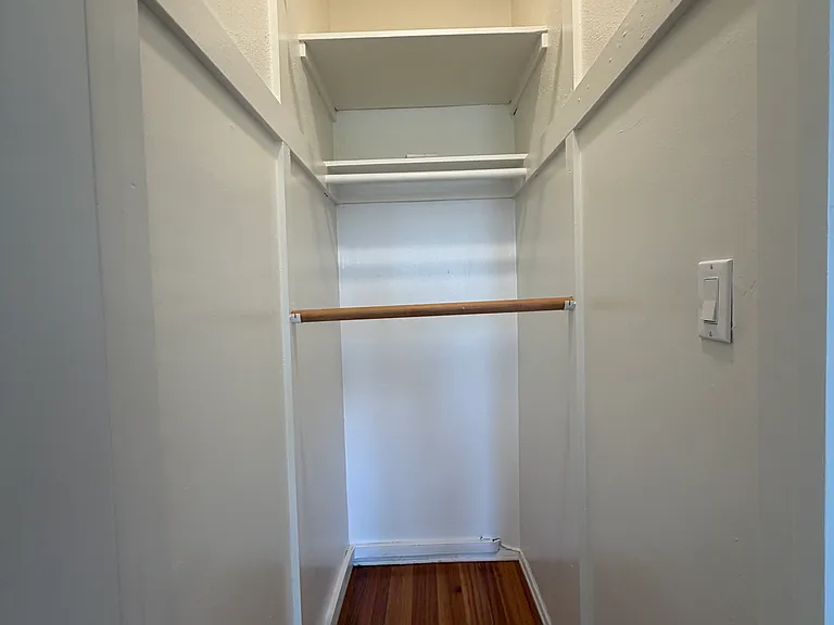 1342 N Laurel Ave #101 — Photo 13