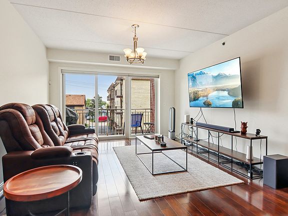 4th image of 9864 Leland Ave Unit 313