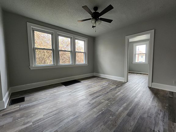 5th image of 3525 Mary Anne Ln