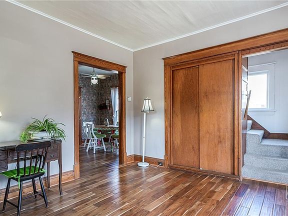 5th image of 315 Brooklea Dr