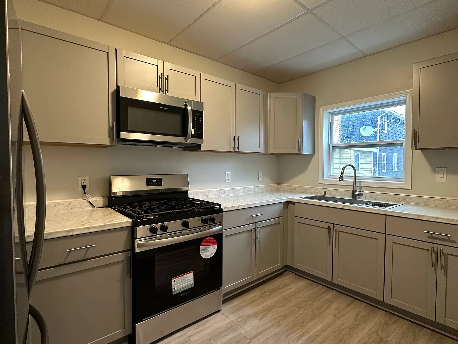 3 bed, $1,850 — Photo 4