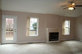 3rd image of 15 Southridge Cir