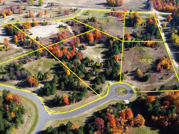 5956 Stagecoach Rd, Kingsley, MI 49649