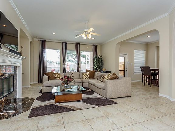 5th image of 1106 Forest Knoll Ln