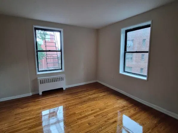 143-18 84th Ave #4, Jamaica, NY 11435
