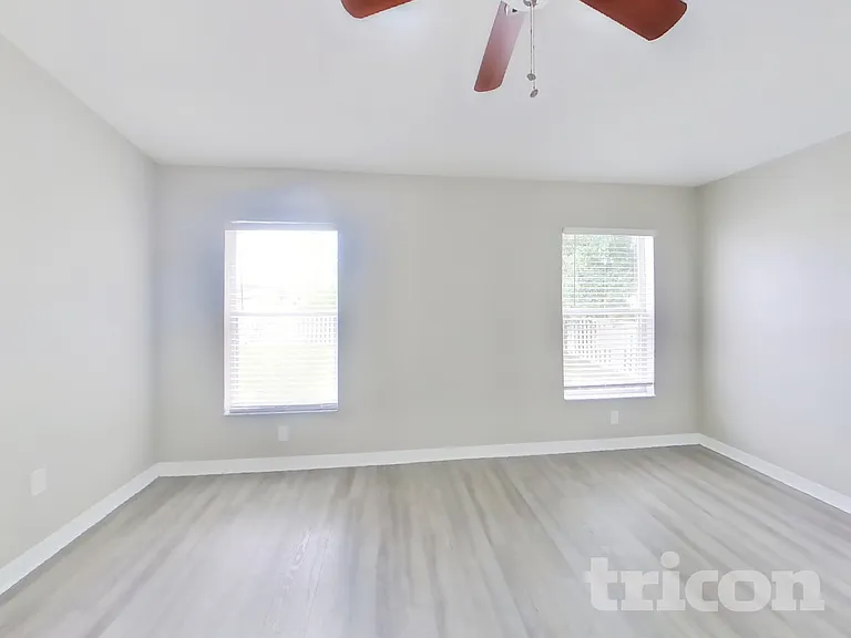 3418 Thistledown Ln — Photo 6