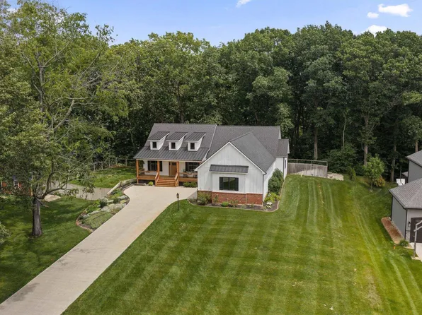 56070 Dana Dr, Bristol, IN 46507