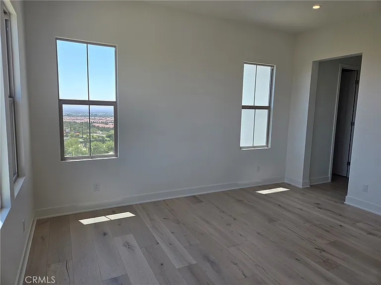 211 Maricopa — Photo 10