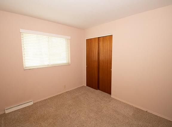 4th image of 19401 Haviland Dr