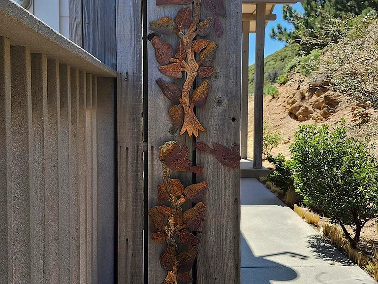 461 Manzanita Dr — Photo 4
