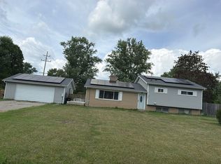 1128 Angola Ave, Mount Morris, MI 48458