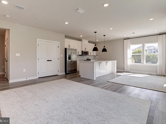 5th image of 12875 Mosaic Park Way