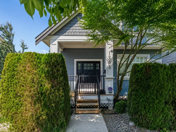 19405 72nd Ave, Surrey, BC V4N 5X9