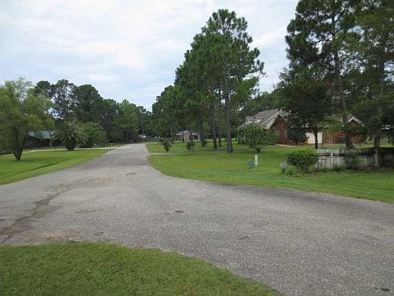 4th image of 10 Timberwood Ct