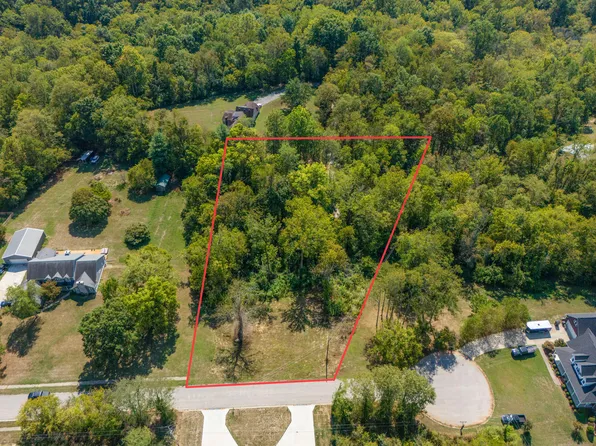 1035 Morris Dr, Richmond, KY 40475