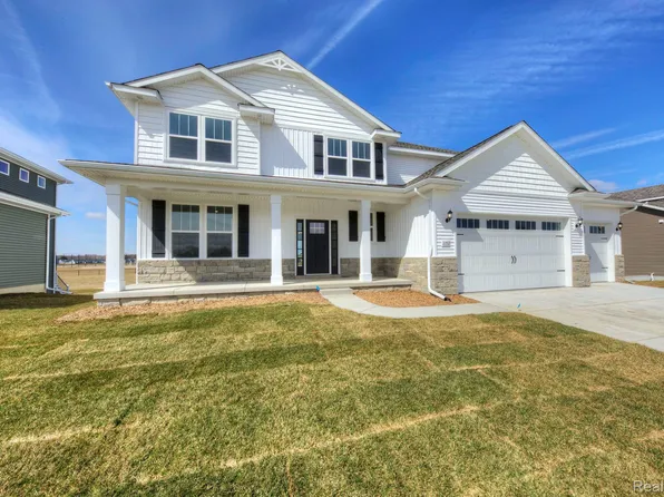 2152 Gambrel Ln, Howell, MI 48843