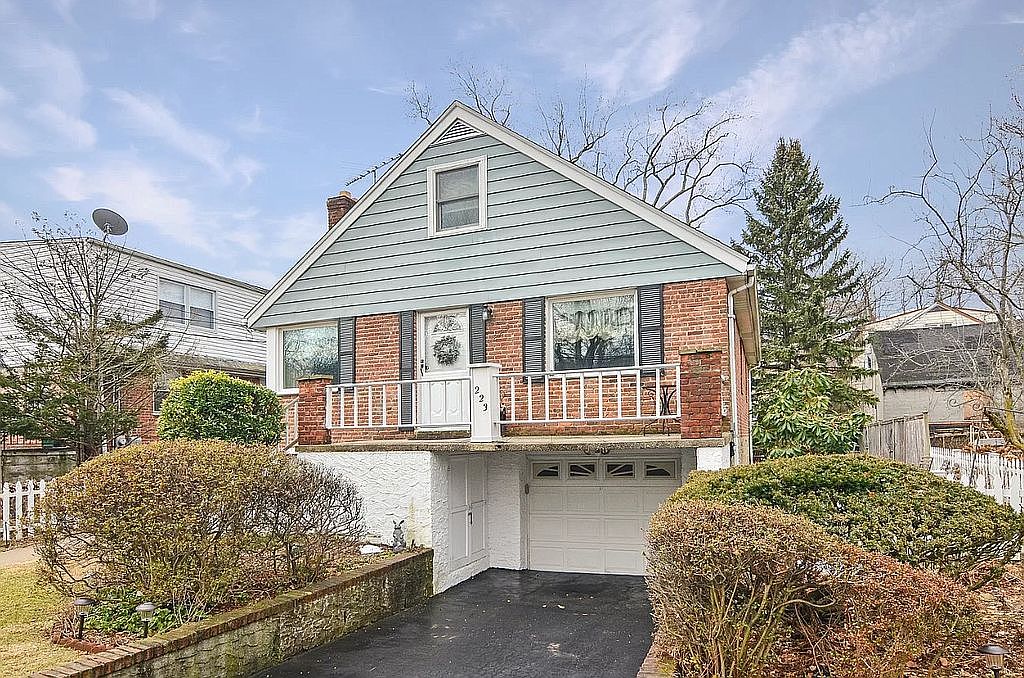 227 Clunie Ave, Yonkers, NY 10703 Zillow