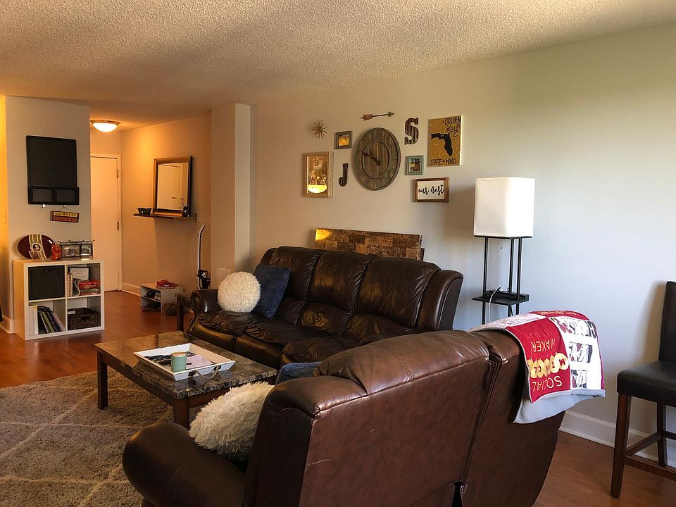 2nd image of 2479 Peachtree Rd NE