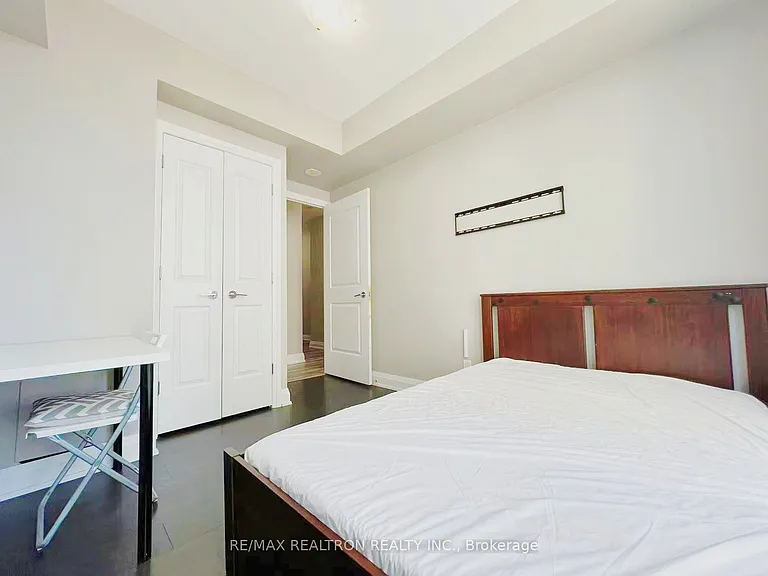 83 Redpath Ave #204 — Photo 6