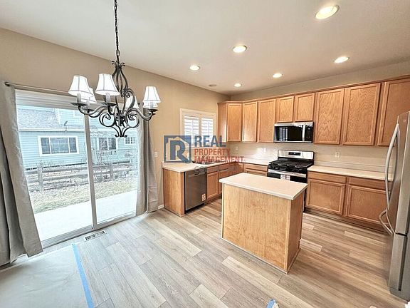 5th image of 6077 S Walden Ct