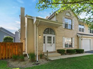 287 Kensington Ct, Gurnee, IL 60031