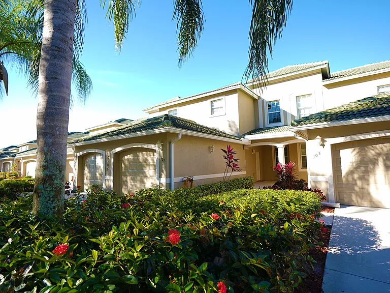 3505 Laurel Greens Ln S #202-1 — Photo 3