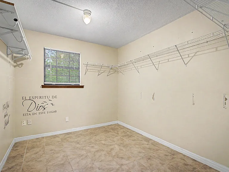 302 Bernard Rd — Photo 35
