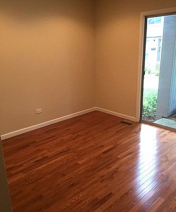 4th image of 566 Pheasant Ct