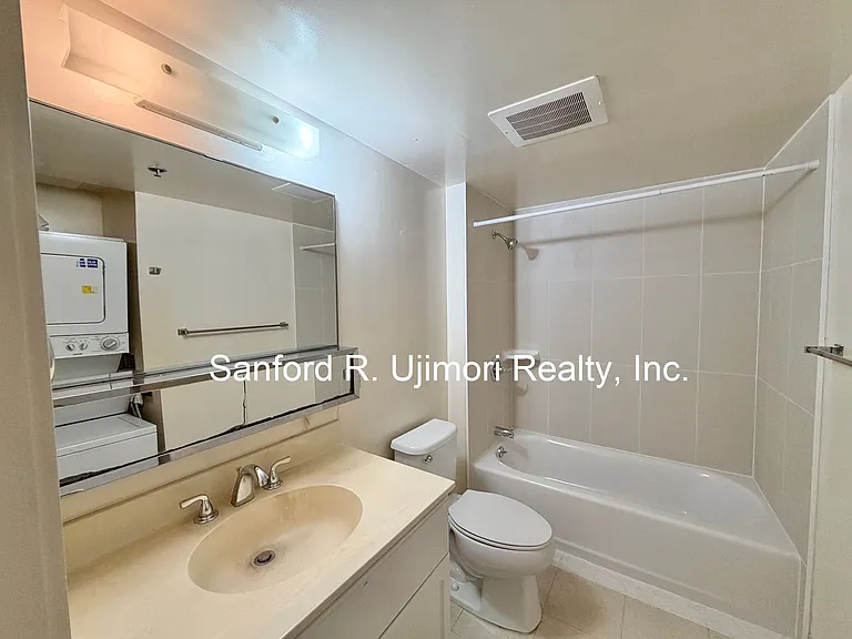 1074 Lunalilo St #305 — Photo 4