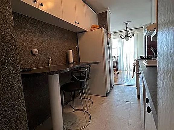 3rd image of 2932 W 5th St APT 8G
