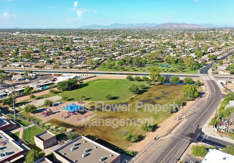 2147 W Edgewood Ave — Photo 33
