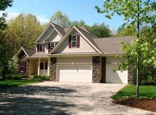 2896 Arcola Rd, Madison, OH 44057