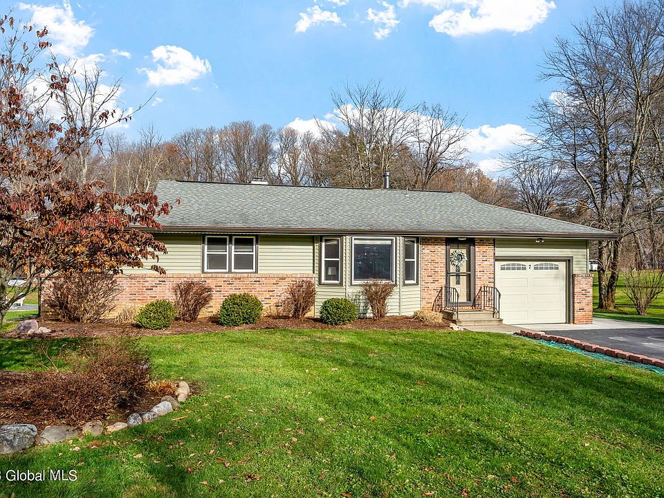 7 Tamarac Drive, Wynantskill, NY 12198 Zillow