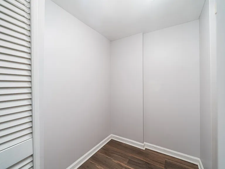 700 1st St #8Q — Photo 16