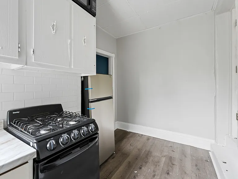 1232 West Somerset Street — Photo 14