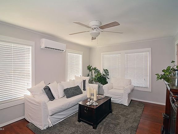 5th image of 406 N Espina St