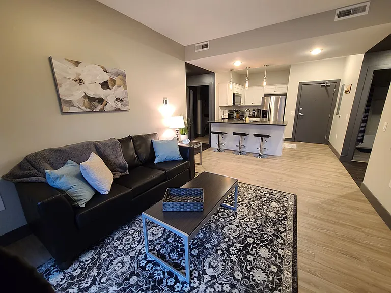 520 Neil — Photo 6