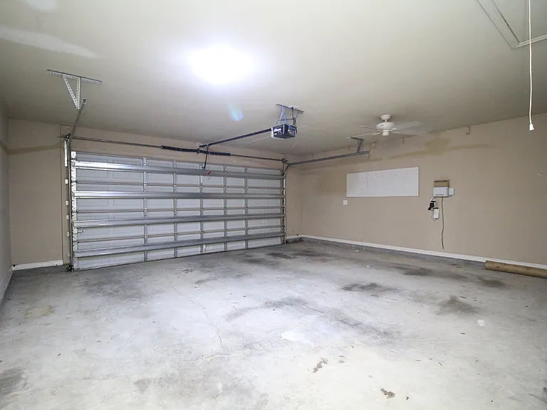 5485 Tucker Cir — Photo 33