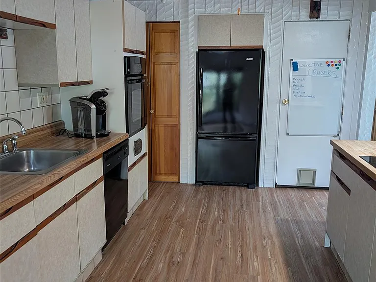 45 Sunken Meadow Rd — Photo 6