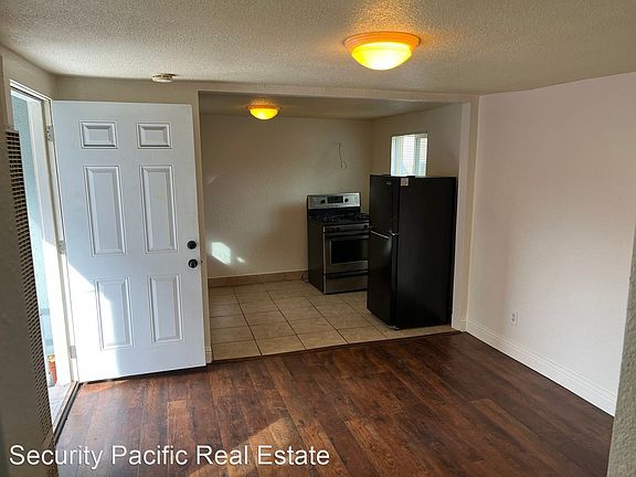 3rd image of 4114 E 17th St #16808277