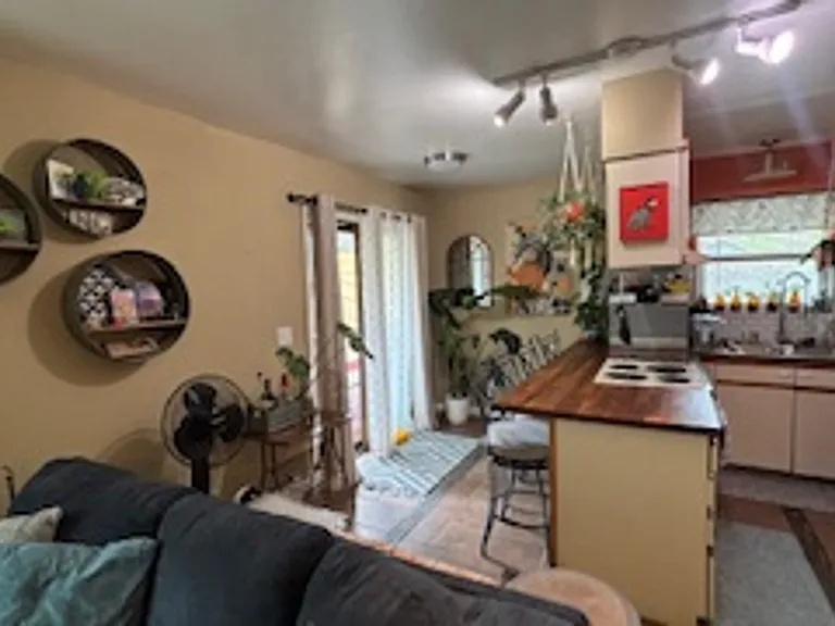 817 E San Miguel St #3 — Photo 14