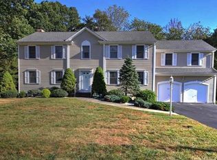 105 Meadowview Dr, Trumbull, CT 06611
