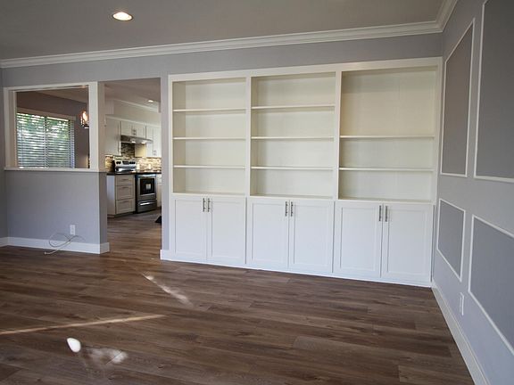 3rd image of 364 Cliff Dr APT 4