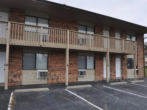 2609H Sierra Dr, Belleville, IL 62221
