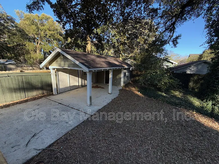 115 Mohawk St — Photo 4