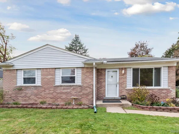9852 Hamilton St, Van Buren Township, MI 48111