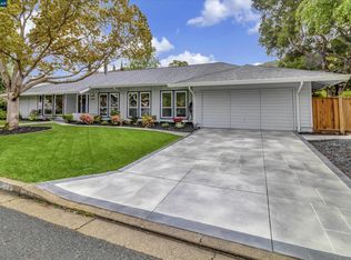368 Deerfield Dr, Moraga, CA
